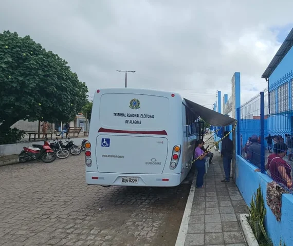 Ação itinerante do TRE-AL realiza mais de 700 atendimentos em Inhapi