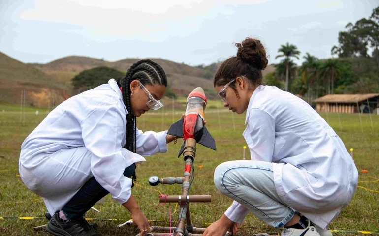 Protagonismo feminino na ciência: Meninas conquistam 11.725 medalhas na OBAFOG 2025