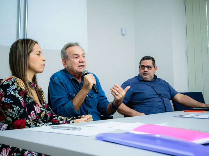 Ciro Gomes ministra palestra em evento promovido pela Vice-Governadoria