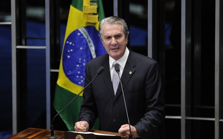 Collor: Quem vai me restituir tudo o que perdi?