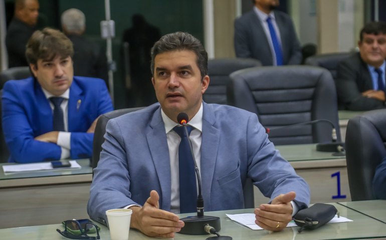 Rui Palmeira defende diálogo com permissionários diante de alteração no Mercado do Jaraguá