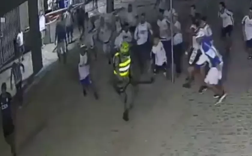 Polícia Civil divulga imagens de torcedores envolvidos em agressões e vandalismo no jogo entre CSA e Ituano