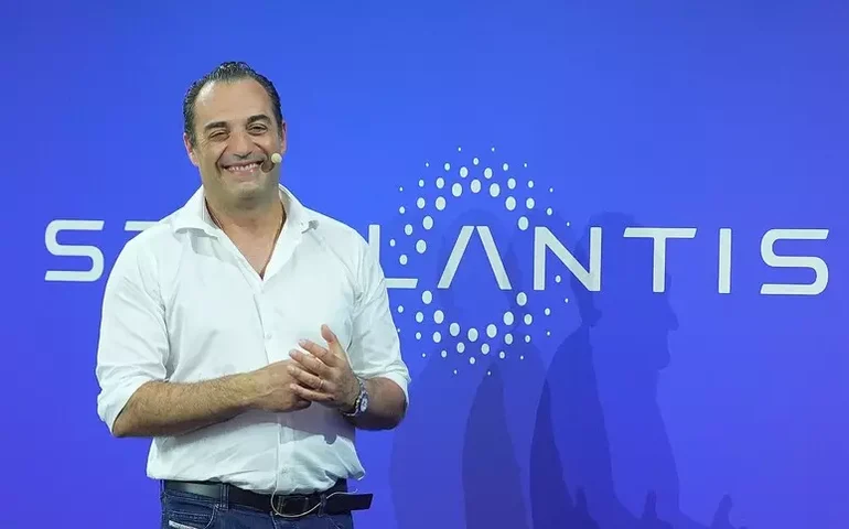 Acionistas da Stellantis confirmam Antonio Filosa como CEO