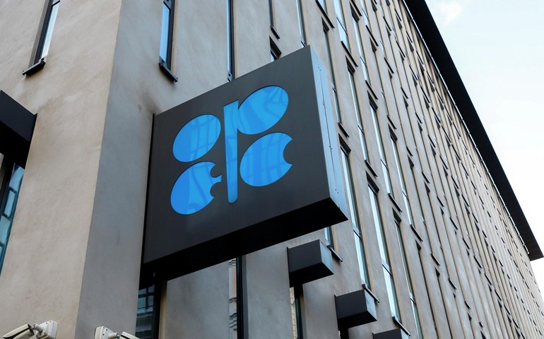 Mídia: expectativa de aumento na produção de petróleo dos EUA na gestão Trump deixa OPEP+ sob alerta