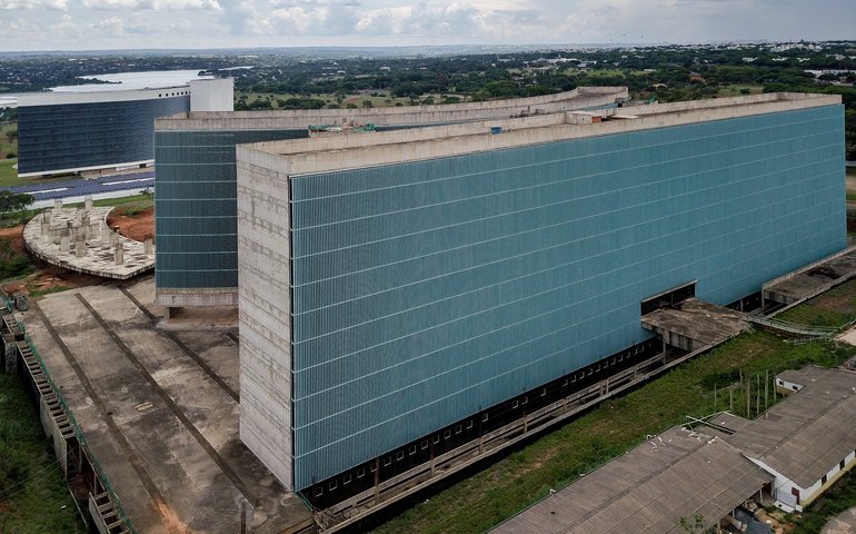 TST decide que reforma trabalhista se aplica a contratos firmados antes de 2017