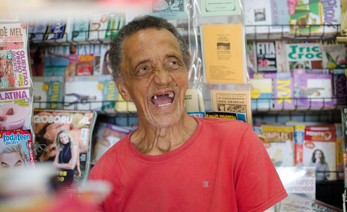 Gesivan Rodrigues, dono de banca de revistas - Foto: Bruno Fernandes