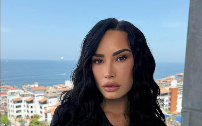 Demi Lovato e o cantor Jordan Lutes se casam nos EUA