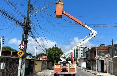 Prefeitura de Maceió investe em iluminação 100% LED no bairro de Cruz das Almas