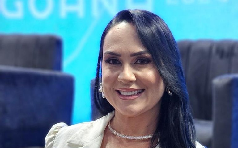 Enfermeira Jackelline Barbosa é reconhecida como destaque na Semana da Enfermagem Alagoana