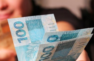 Estado e prefeituras de Maceió e Arapiraca pagam salários de fevereiro na sexta-feira