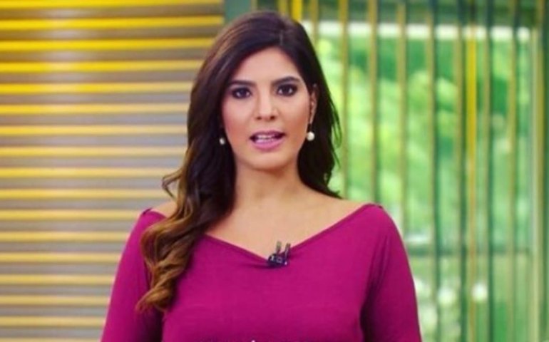 Andreia Sadi sobre amamentar os gêmeos: &#8216;meu mundo inteiro num abraço&#8217;