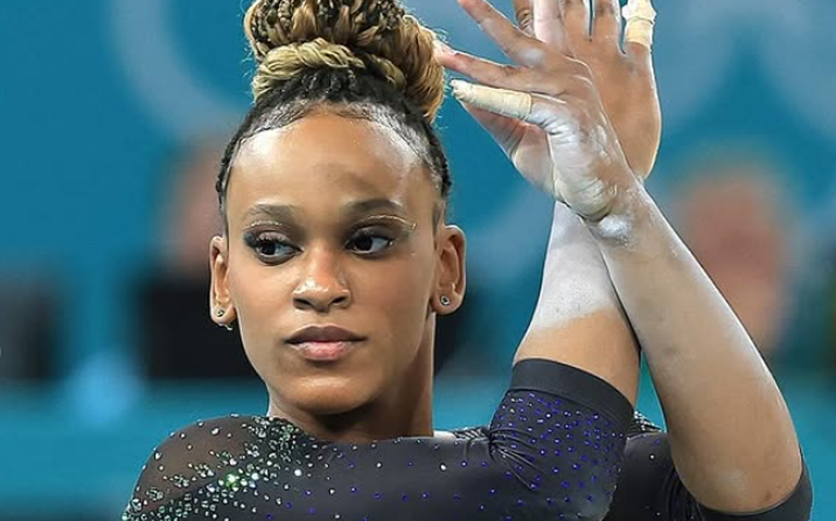 Rebeca Andrade é eleita como uma das 100 mulheres mais influentes de 2024