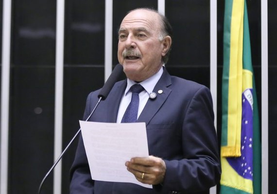 Comissão aprova projeto que prevê a criação de centros de convivência e bem-estar para pessoas idosas