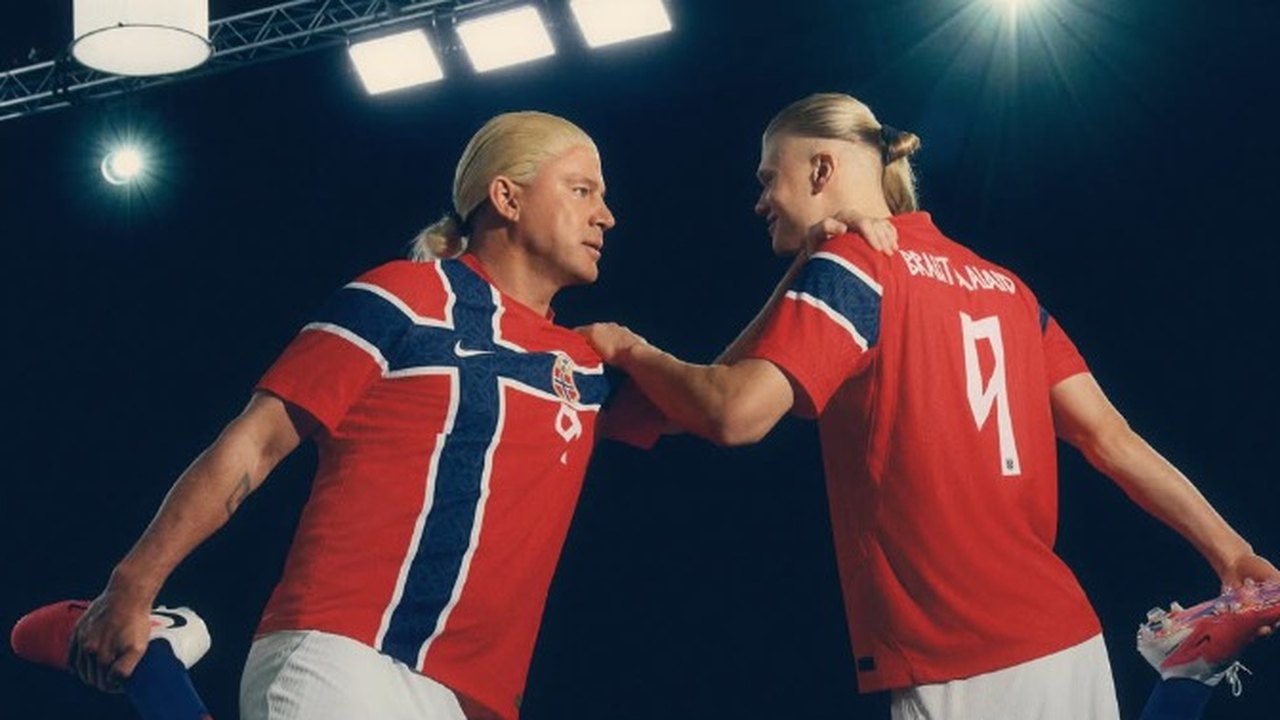 Haaland ou Channing Tatum? Ator vira sósia do atacante norueguês para campanha publicitária