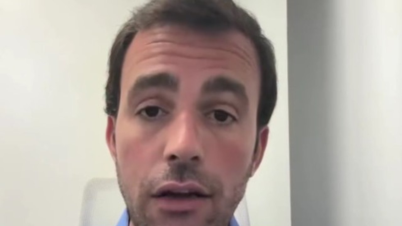 TSE proíbe Lucas Bove de usar santinhos com imagem de Jair Bolsonaro