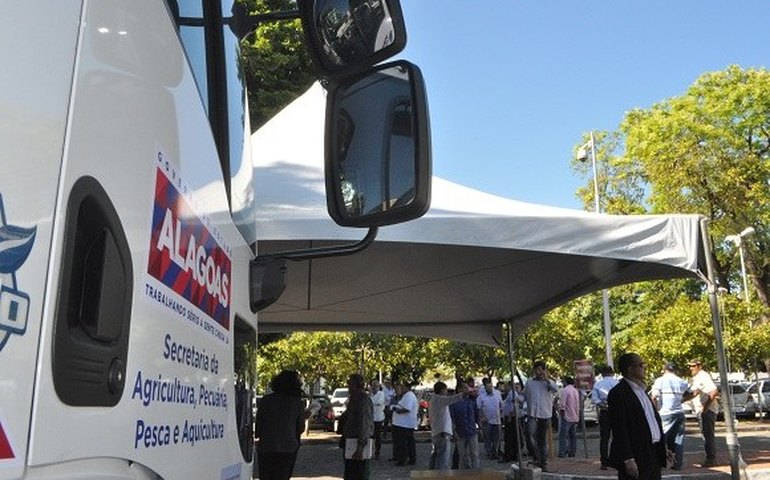 Cinco municípios recebem ajuda do governo para minimizar efeito da seca