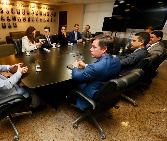 Fábio Bittencourt discute pautas do Judiciário com presidente da OAB