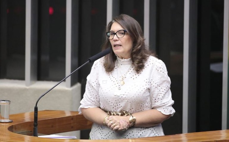 Comissão aprova obrigatoriedade da impressão digital da mãe e do recém-nascido na Declaração de Nascido Vivo