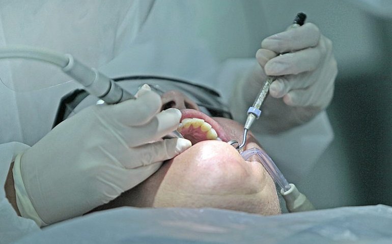 Comissão debate riscos do mercúrio na odontologia