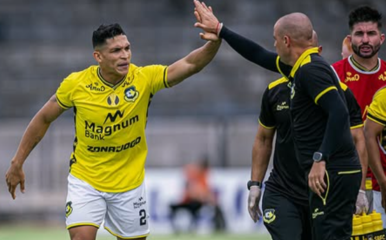 São Bernardo engata terceira vitória seguida e dispara na liderança do Paulistão