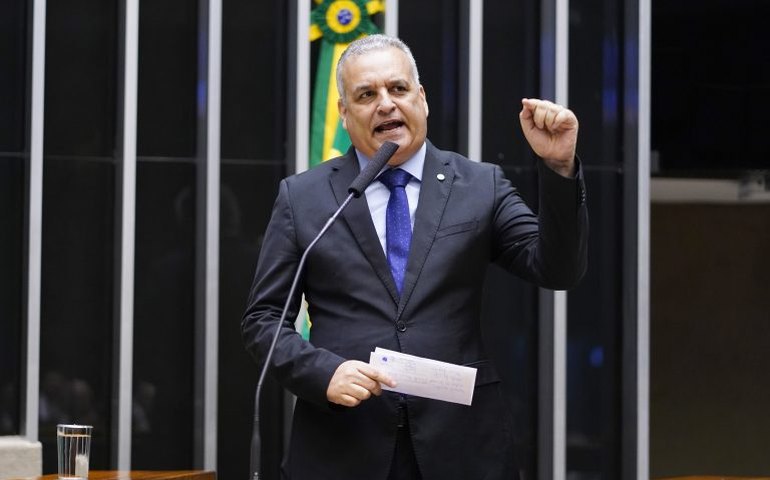 Projeto prevê internação compulsória de pessoa inimputável que comete crime hediondo