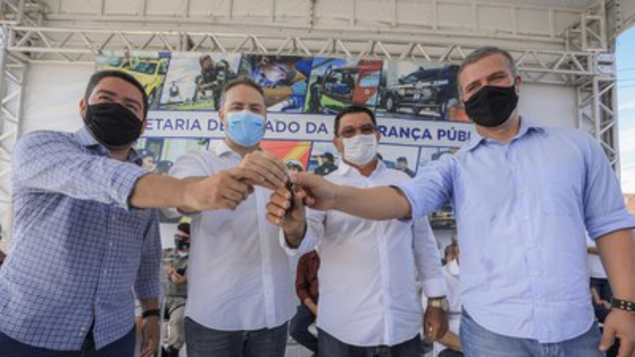 Renan Filho e Maykon Beltrão participam de entrega simbólica de sementes