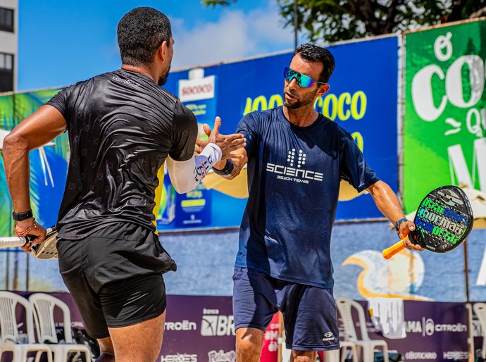 Alagoanos buscam surpreender estrelas no Pure Beach, na Praia do Francês, em Marechal Deodoro