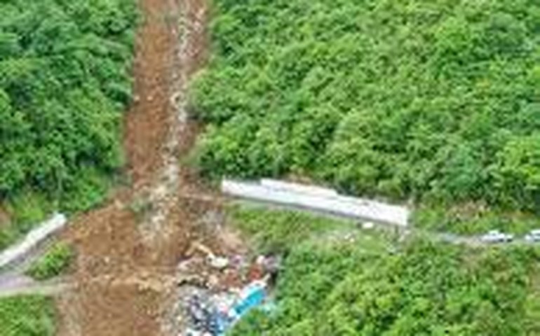 Desabamento de estrada no Sul da China deixa 19 mortos, segundo mídia estatal