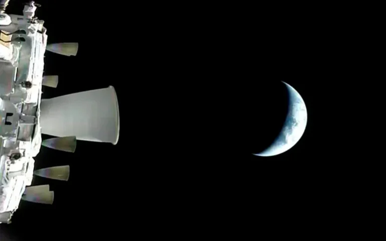 Astronautas da Artemis II partem em direção à Lua após passarem um dia orbitando a Terra