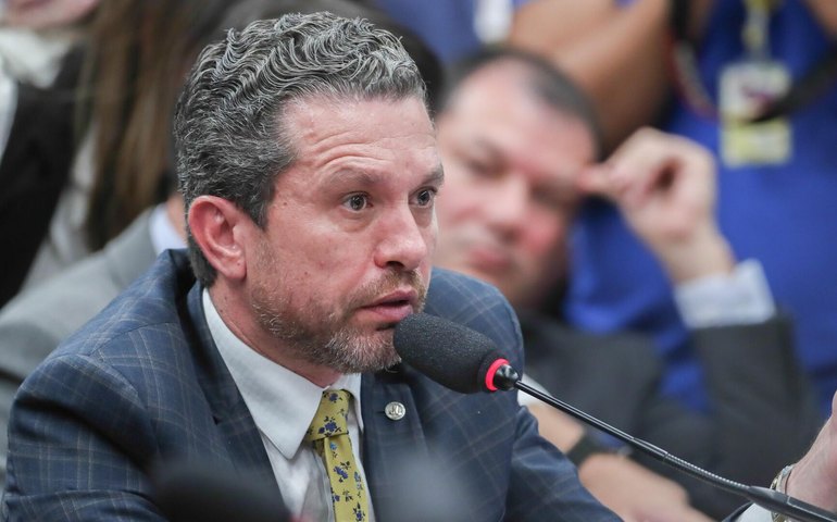 Se relacionar bem com todos: é assim 'que eu vejo o BRICS', diz deputado Fausto Pinato