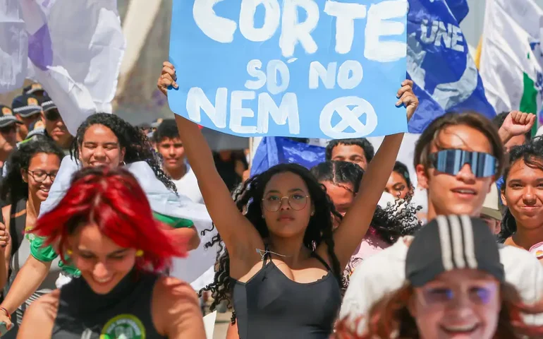 Brasil reduz número de jovens nem-nem