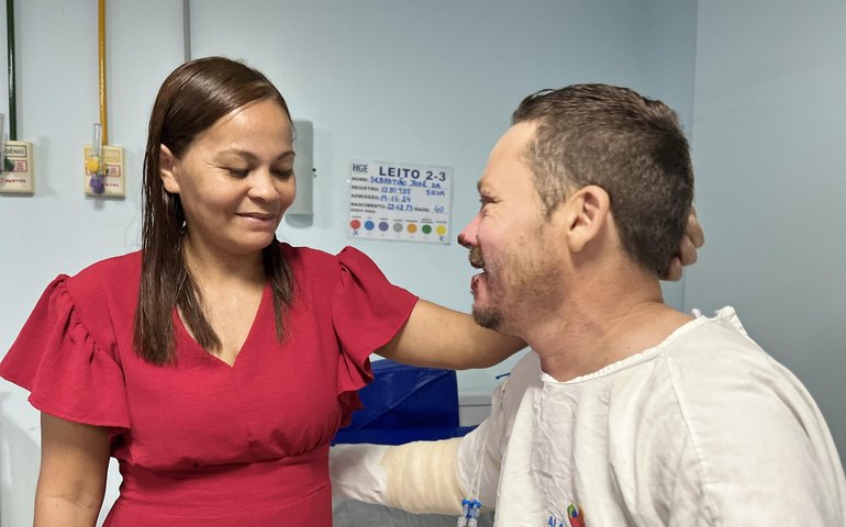 Trabalhador ferido em explosão de gás em Maceió recebe alta e diz que o HGE salvou sua vida