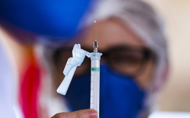 Tire suas dúvidas sobre a vacina bivalente contra a covid-19