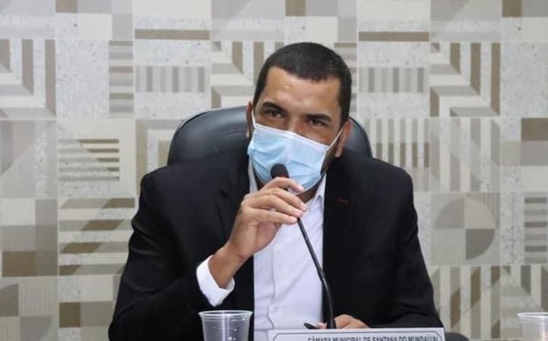 Câmara de Santana do Mundaú antecipa pagamento do 13° salário dos funcionários do Legislativo