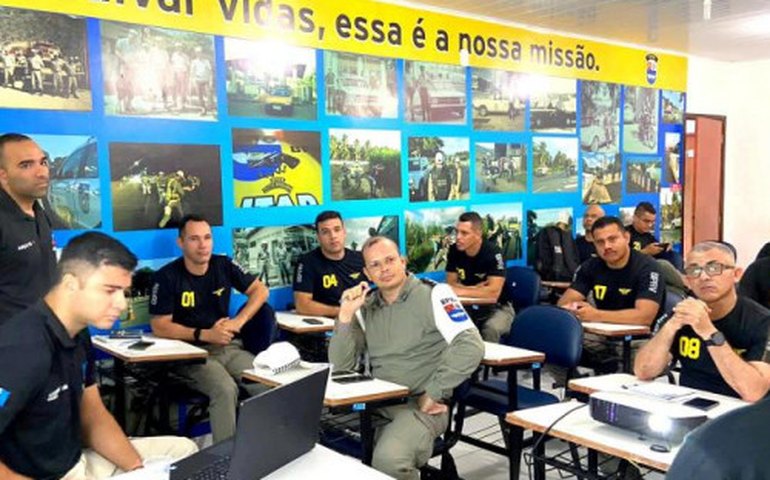 Arsal apresenta modelo de fiscalização do transporte intermunicipal a agentes do BPRv