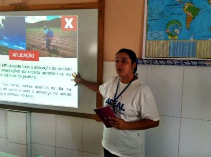 Adeal promove ação educativa com produtores rurais de São Sebastião