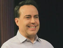 SBT anuncia saída de Rinaldi Faria e inicia reestruturação sob comando da presidência