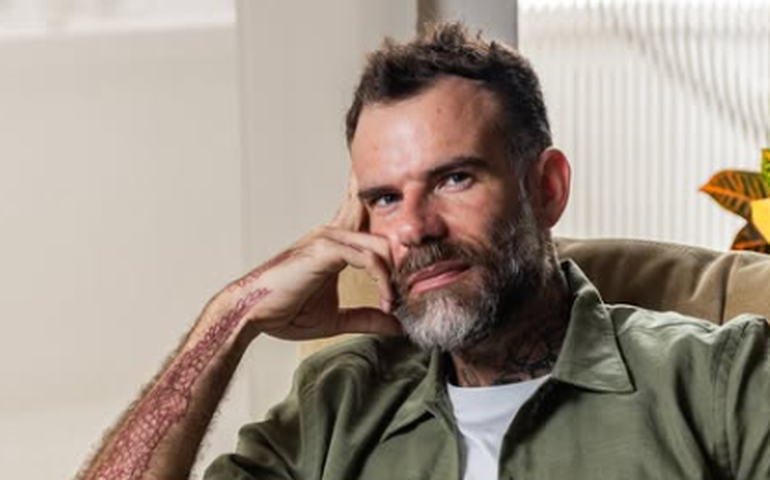 Veja quando estreia a série 'A Mulher da Casa Abandonada', adaptada do podcast de Chico Felitti