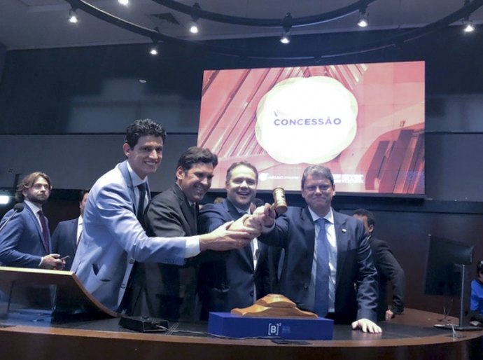 Governador diz que concessão de aeroporto vai garantir mais investimentos para AL
