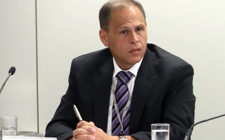 Tagliaferro pede afastamento de Moraes em julgamento sobre vazamento de mensagens