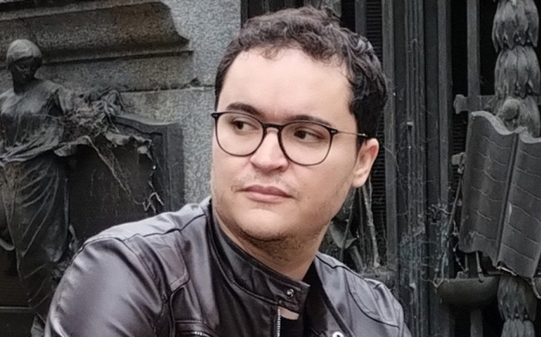 Aranha Movediça: horror, lenda e contracultura no sertão e no submundo punk