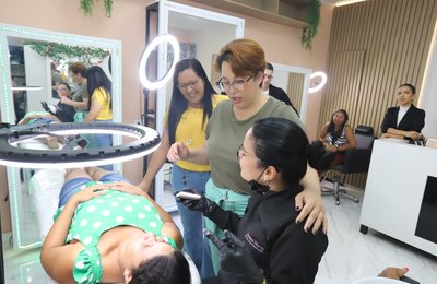 Prefeitura proporciona dia de SPA e cuidados com a beleza para mães canoenses 