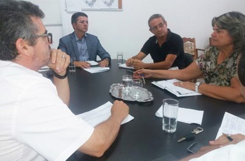 Emater discute assistência técnica aos agricultores familiares de Coqueiro Seco