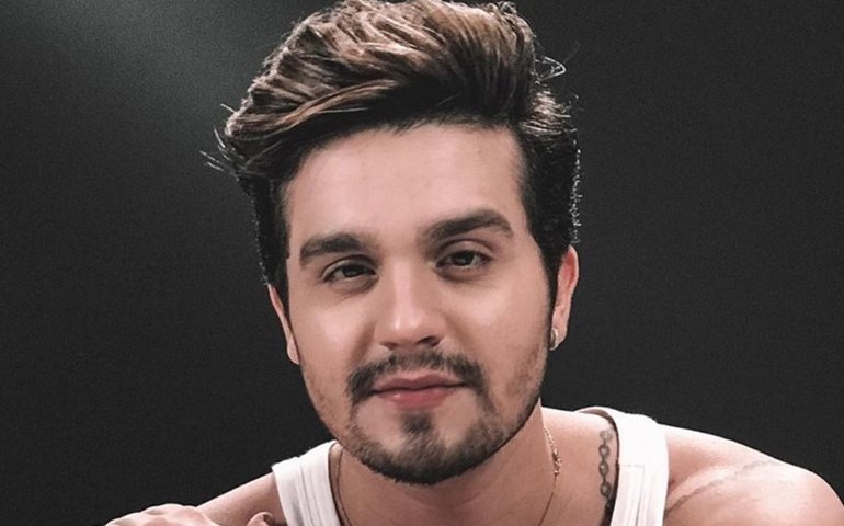 &#8216;Muitos perderam seu sustento&#8217;, diz Luan Santana no Dia do Trabalho