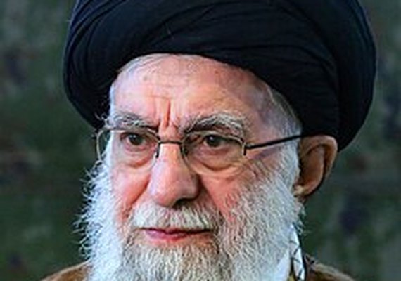 Líder supremo do Irã diz que população 'deveria rezar' pela saúde do presidente Raisi
