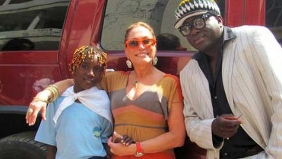 Susana Vieira dá aula em curso de atores na Angola