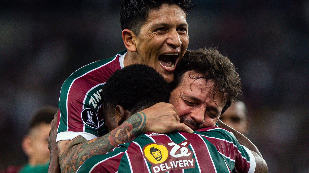 Fluminense vence Argentinos com 2 gols no fim e mantém chance de Fla-Flu na Libertadores