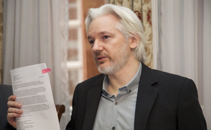 Defesa de Julian Assange tenta último recurso em tribunal britânico contra extradição