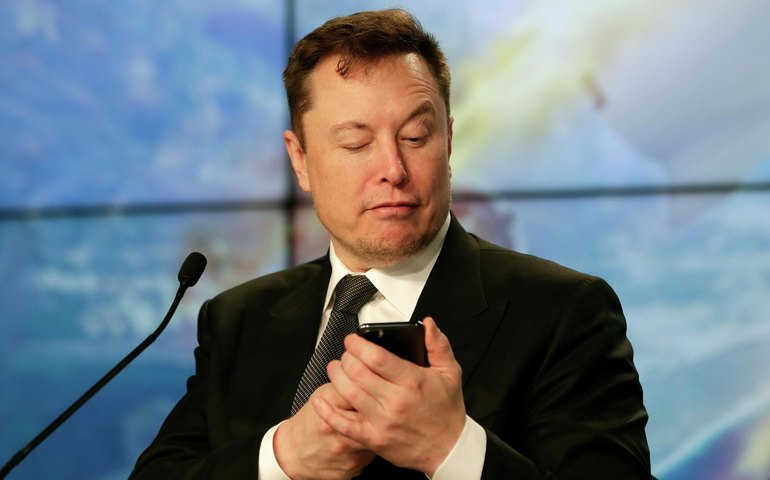 Musk ameaça Kiev ao dizer que, sem o serviço Starlink, a defesa da Ucrânia 'entraria em colapso'