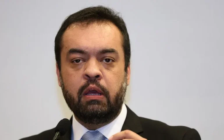 Processo no TSE que pode cassar Castro deve voltar à pauta em até duas semanas